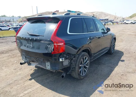2018 Volvo Xc90 T5 Momentum z USA, uszkodzony, nr VIN YV4102PK2J1346051